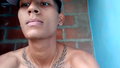 stivenmartinez0111 online show from February 16, 8:29 pm