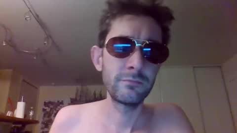 Julien9477 online show from October 26, 10:45 pm