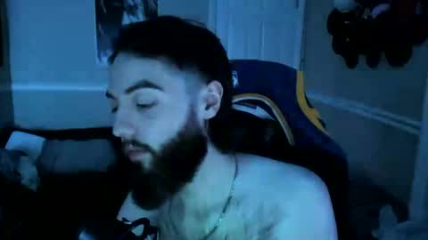Snapshot of stoner_sad_boi chatting on January 1, 1:27 pm Oliver online show from January 1, 1:27 pm