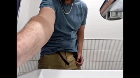 str8feet33 online show from December 18, 11:34 pm