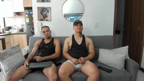 straight__friends online show from May 20, 2:01 pm