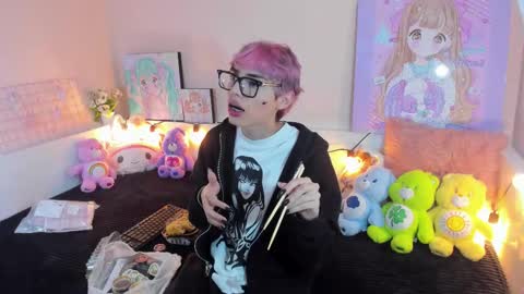 strawberry_kitty_ online show from November 30, 4:36 am