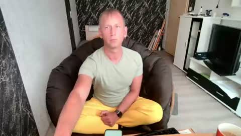stringslave02 online show from July 23, 9:28 am