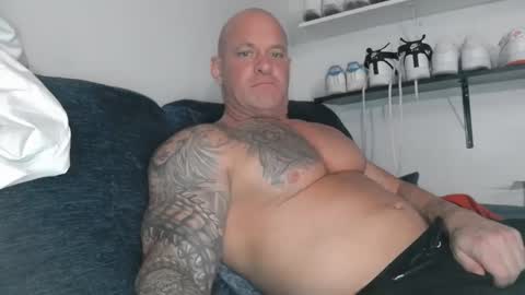 StrongAndHard online show from December 4, 12:30 am