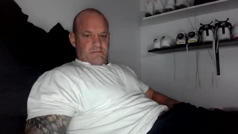 StrongAndHard online show from February 25, 5:15 pm