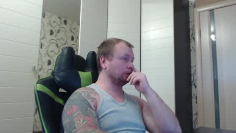 Snapshot of strongass18 chatting on February 8, 11:44 am Alex online show from February 8, 11:44 am
