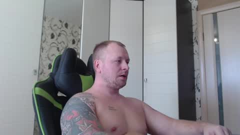 Snapshot of strongass18 chatting on March 8, 10:50 am Alex online show from March 8, 10:50 am