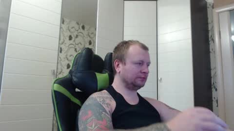 Snapshot of strongass18 chatting on February 2, 11:51 am Alex online show from February 2, 11:51 am