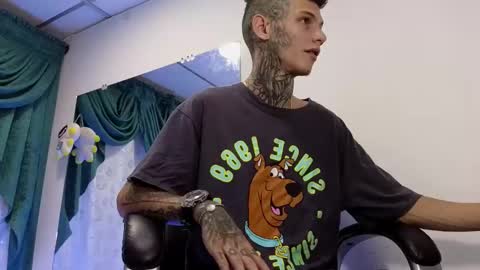 stuart_boy_ online show from February 13, 2:45 am