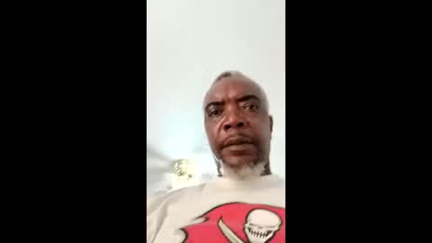 Snapshot of studd77637299 chatting on September 30, 3:04 pm studd77637299 online show from September 30, 3:04 pm