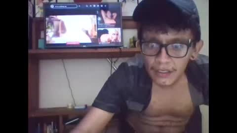 stuuy_203 online show from May 6, 9:54 am