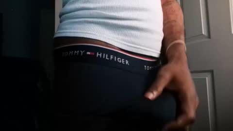 suckhernipple online show from December 23, 5:05 am