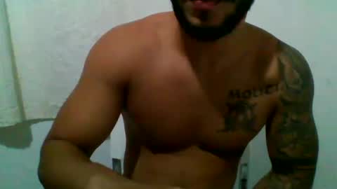 Snapshot of suetsemsay chatting on February 11, 12:38 am suetsemsay online show from February 11, 12:38 am