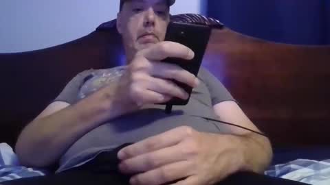 Snapshot of sullydog48 chatting on September 17, 1:50 am Sully online show from September 17, 1:50 am