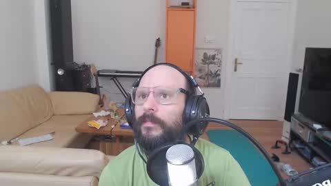 Snapshot of sunbeatshower chatting on September 9, 9:53 am sunbeatshower online show from September 9, 9:53 am