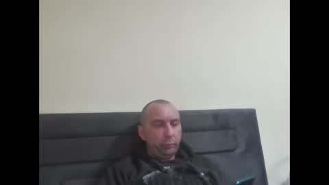 super42835015 online show from April 18, 5:03 pm