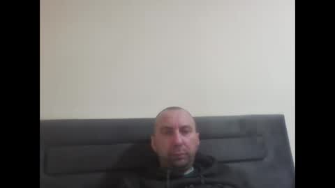 super42835015 online show from April 2, 7:33 pm