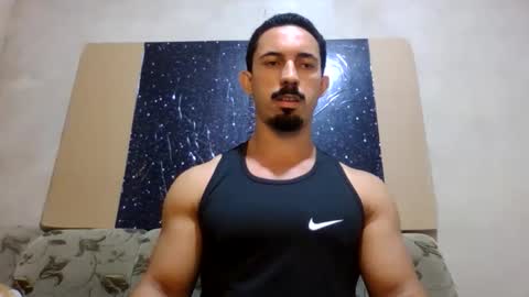 Snapshot of superbigmr chatting on October 23, 3:21 am james online show from October 23, 3:21 am