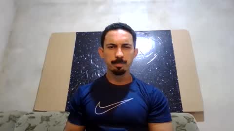 Snapshot of superbigmr chatting on October 24, 4:25 am james online show from October 24, 4:25 am