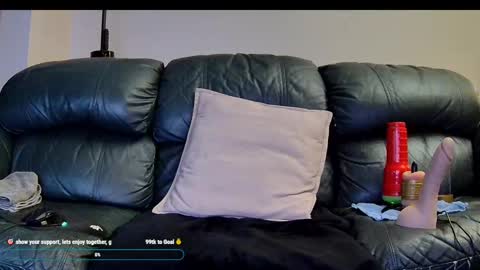 Snapshot of superduty5speed chatting on September 17, 3:18 am Thomas online show from September 17, 3:18 am