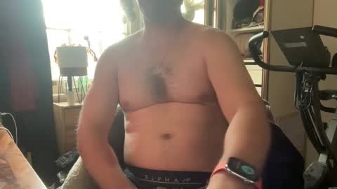 surfbro44 online show from March 25, 3:54 am