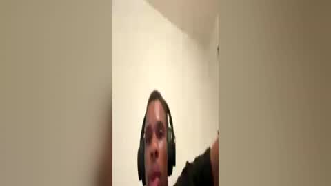 ILuvBoobiesFr online show from June 18, 4:03 am