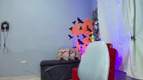 sweet_angel25 online show from October 19, 12:37 am