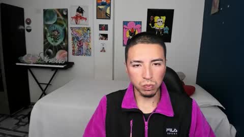 Snapshot of sweet_boys_xx chatting on September 18, 12:07 pm CristianBrayan PVT OPEN online show from September 18, 12:07 pm