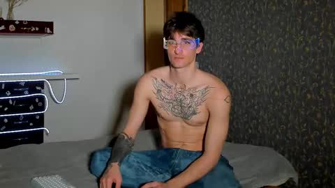 sweet_smith8 online show from March 13, 8:48 pm