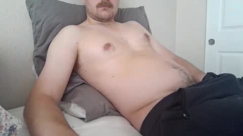 sweetlou22 online show from June 4, 8:04 pm