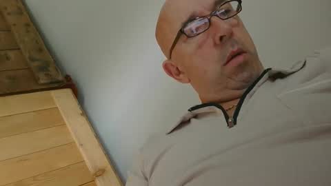 swissscooby55 online show from October 4, 1:16 pm