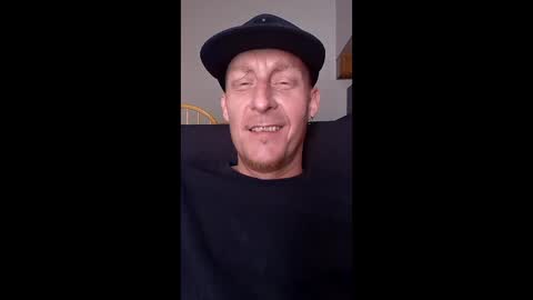 swollenmembers25 online show from February 15, 7:44 pm