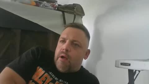 Snapshot of sxylegsturnmeon chatting on February 9, 5:50 am sxylegsturnmeon online show from February 9, 5:50 am