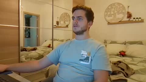 syl092 online show from November 18, 6:22 pm