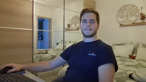 syl092 online show from November 12, 4:24 pm