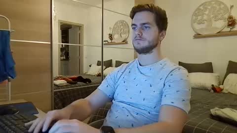 syl092 online show from November 25, 4:31 pm