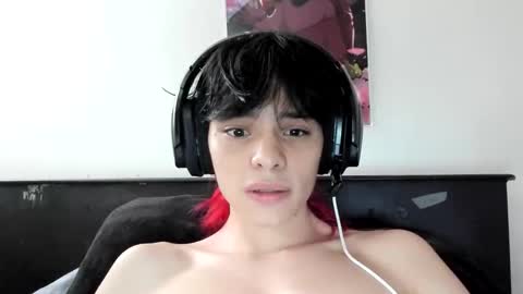 sylasfrost online show from December 20, 10:28 pm