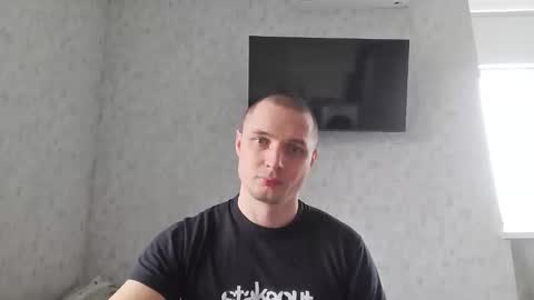 Den online show from March 27, 8:26 am