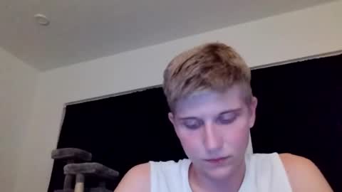collegetwinkboi online show from July 1, 1:39 am