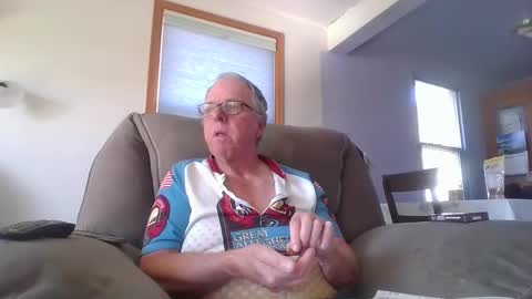 tacrunner66_ online show from April 16, 11:07 pm