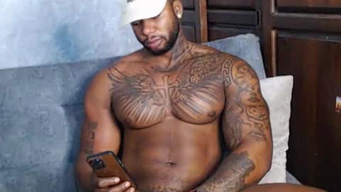 Tairon Tucke online show from January 22, 4:34 am