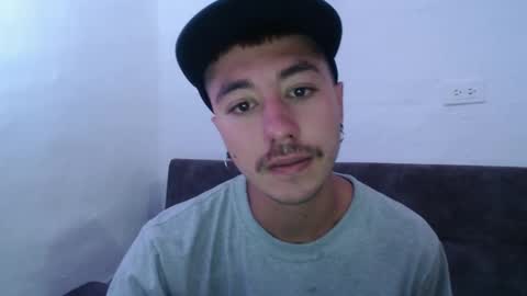 talhi_ online show from November 11, 7:24 am