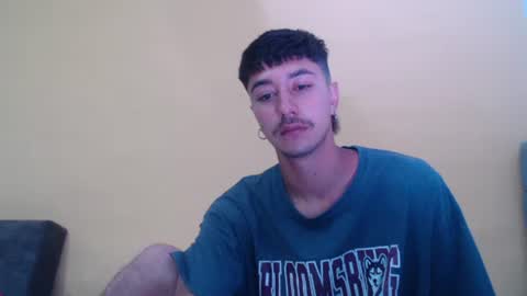 Snapshot of talhi_ chatting on October 23, 3:21 am talhi_ online show from October 23, 3:21 am