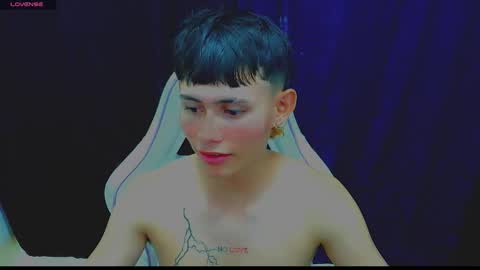 Andres online show from October 26, 8:33 pm