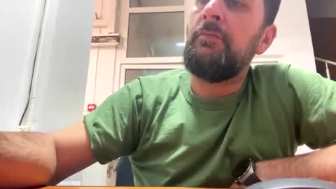 Snapshot of tarkan198 chatting on January 22, 7:24 pm tarkan198 online show from January 22, 7:24 pm