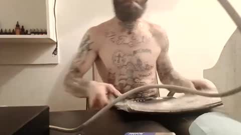 Snapshot of tattoo3333 chatting on October 4, 9:25 am tattoo3333 online show from October 4, 9:25 am