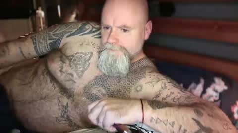 Tattooeddilf 01 online show from October 13, 10:38 pm
