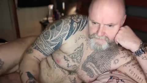 Tattooeddilf 01 online show from January 19, 10:49 pm