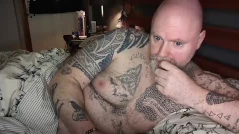 Tattooeddilf 01 online show from January 8, 10:06 pm