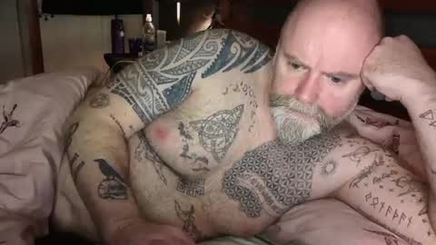 Tattooeddilf 01 online show from December 31, 1:15 am